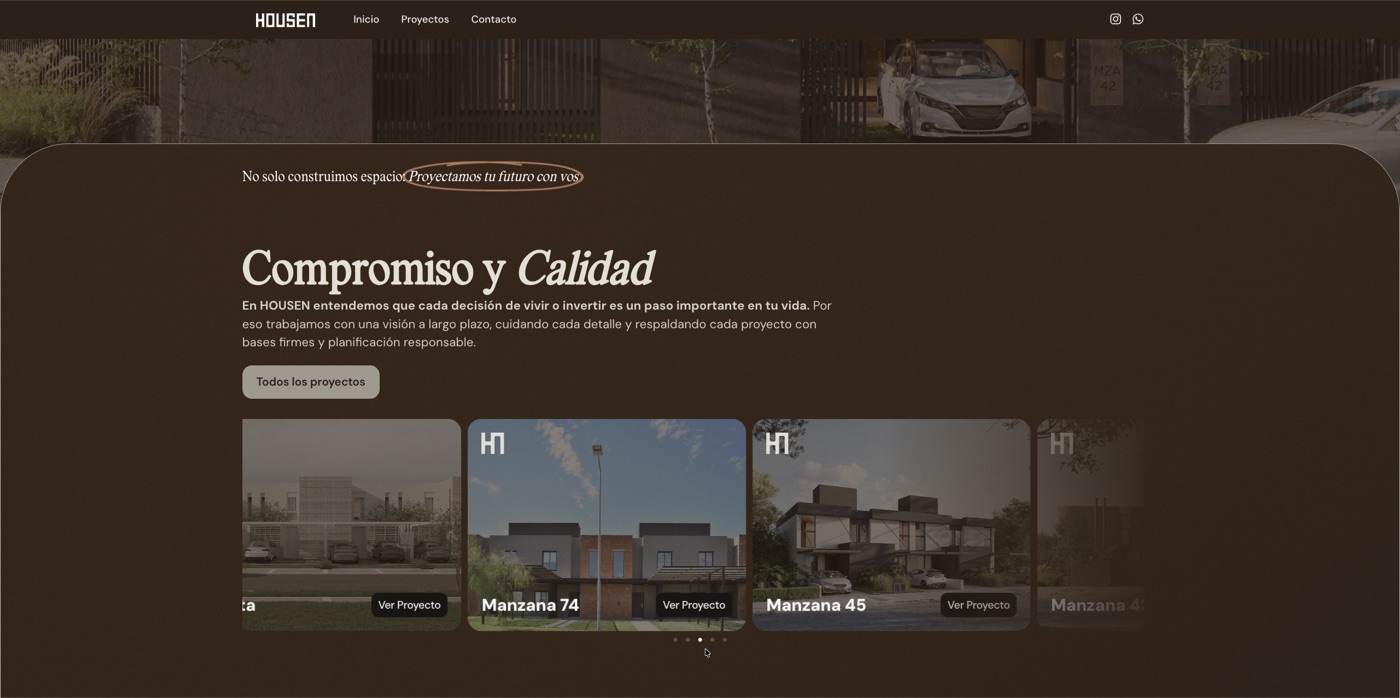 Portada del sitio de Housen: «Compromiso y Calidad» sobre fondo marrón, con el carrusel de proyectos y el botón «Todos los proyectos»